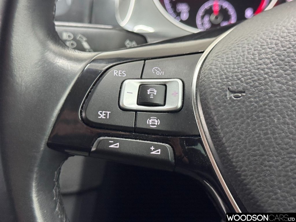 Used Volkswagen Golf 2019 for sale - 76642207: Photo 19