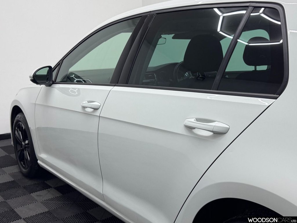 Used Volkswagen Golf 2019 for sale - 76642207: Photo 22