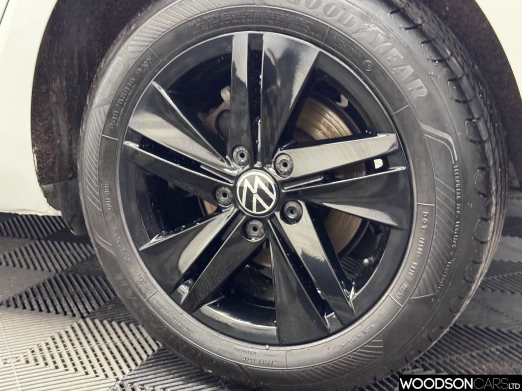 Used Volkswagen Golf 2019 for sale - 76642207: Photo 23