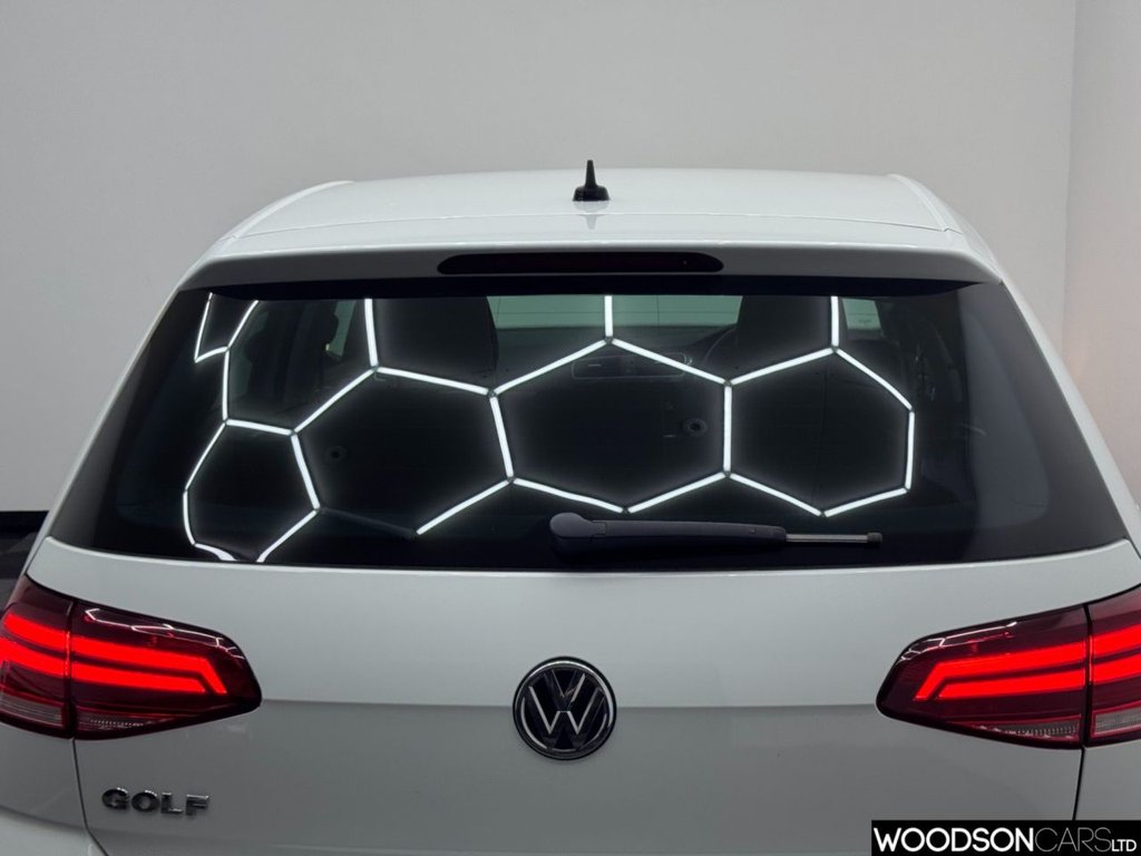 Used Volkswagen Golf 2019 for sale - 76642207: Photo 26