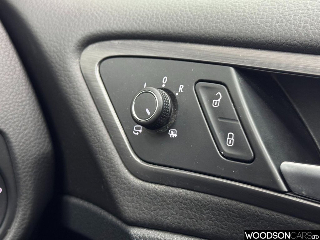 Used Volkswagen Golf 2019 for sale - 76642207: Photo 30