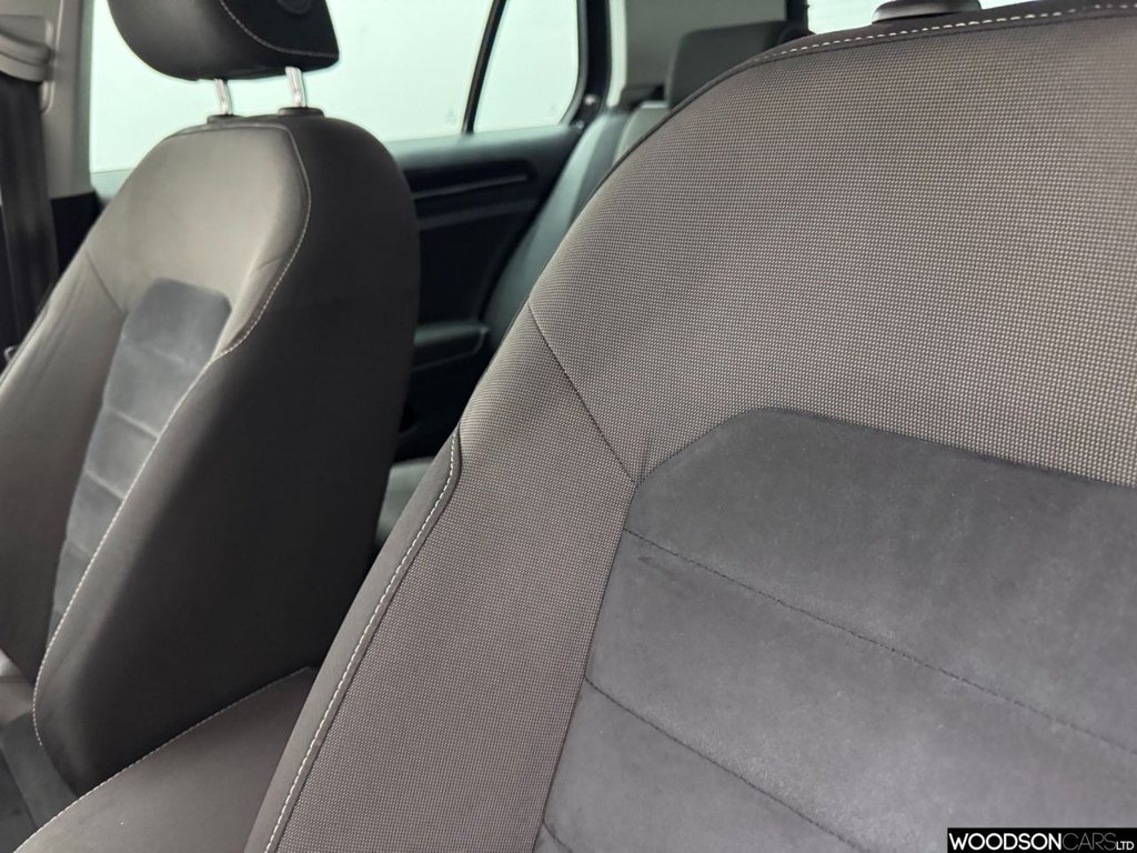 Used Volkswagen Golf 2013 for sale - 77936302: Photo 33