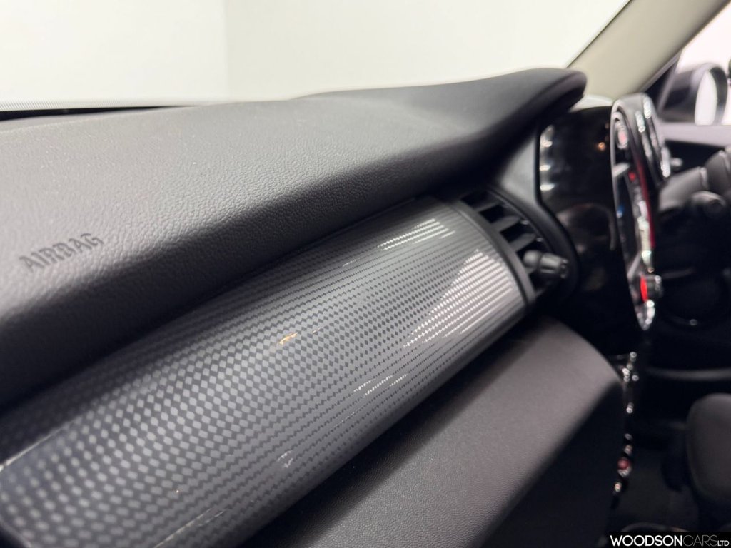 Used MINI Hatch 2019 for sale - 77171938: Photo 32