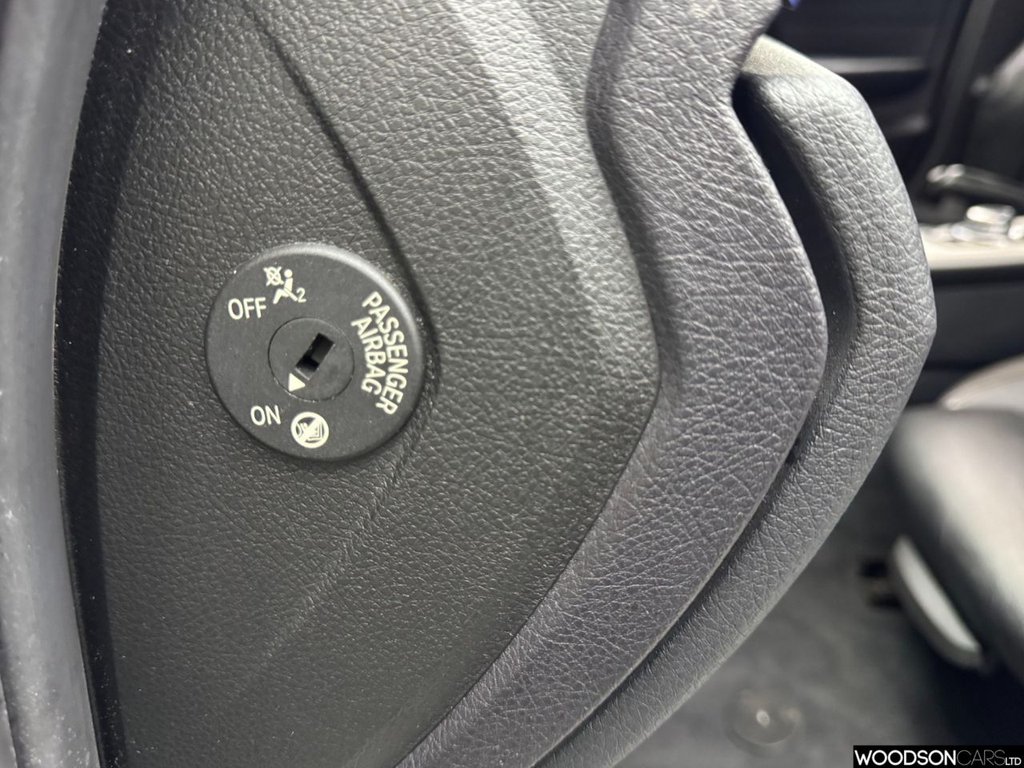 Used BMW 3 Series 2017 for sale - 76642519: Photo 35