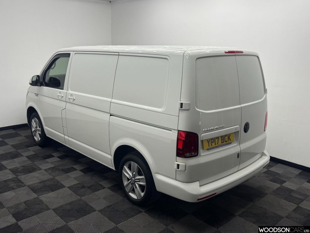 Used Volkswagen Transporter 2017 for sale - 78158390: Photo 2