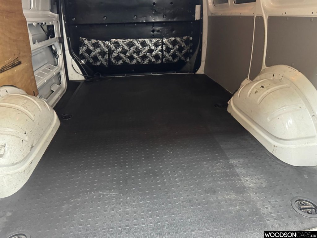 Used Volkswagen Transporter 2017 for sale - 78158390: Photo 24