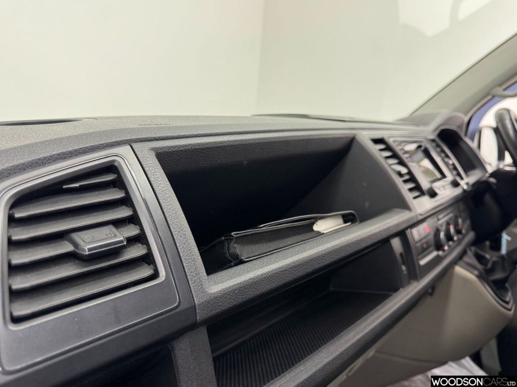 Used Volkswagen Transporter 2017 for sale - 78158390: Photo 32