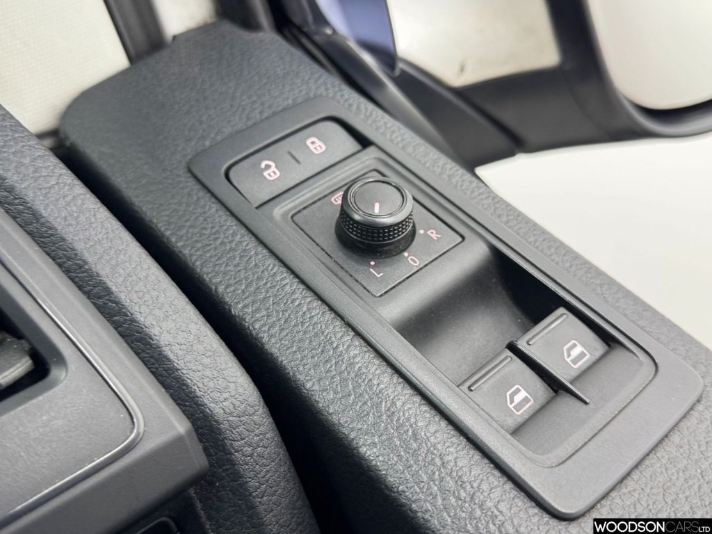 Used Volkswagen Transporter 2017 for sale - 78158390: Photo 38