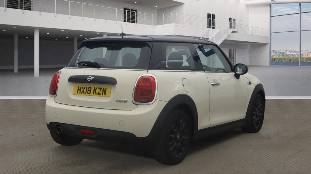 Used MINI Hatch 2018 for sale - 77499421: Photo 10