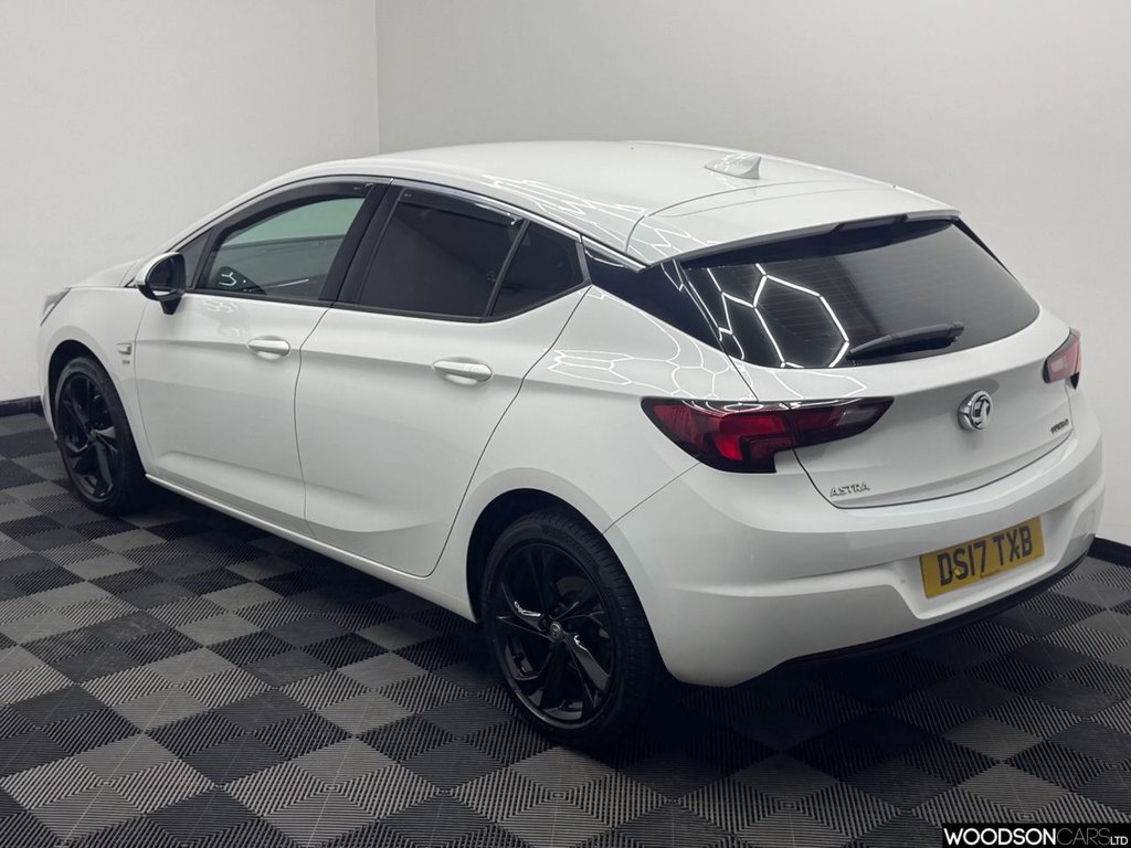 Used Vauxhall Astra 2017 for sale - 76623287: Photo 2