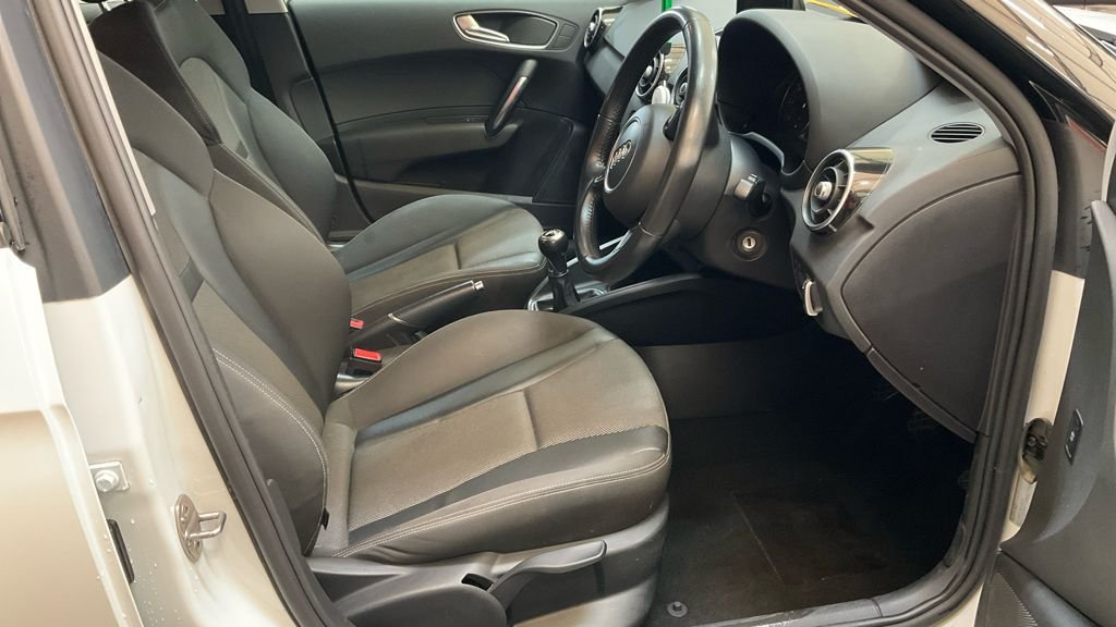 Used Audi A1 2015 for sale - 77764844: Photo 5