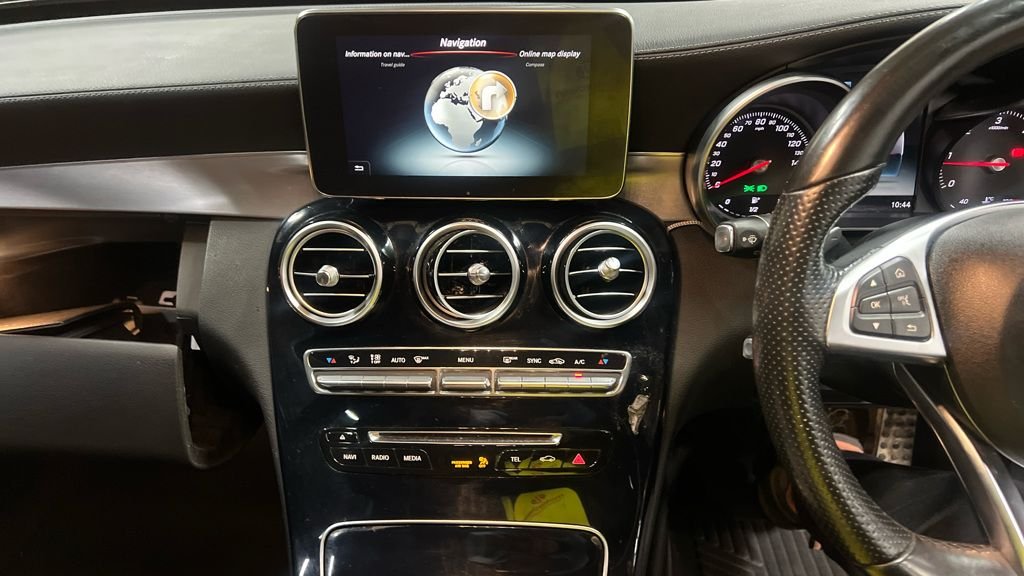 Used Mercedes-Benz C Class 2015 for sale - 77171948: Photo 8