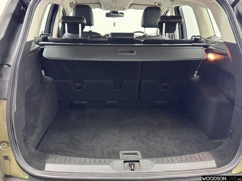 Used Ford Kuga 2014 for sale - 76923543: Photo 21