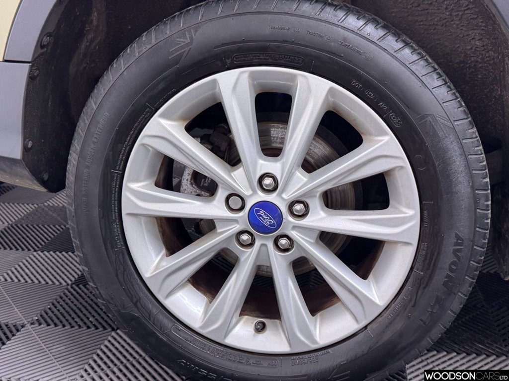 Used Ford Kuga 2014 for sale - 76923543: Photo 38