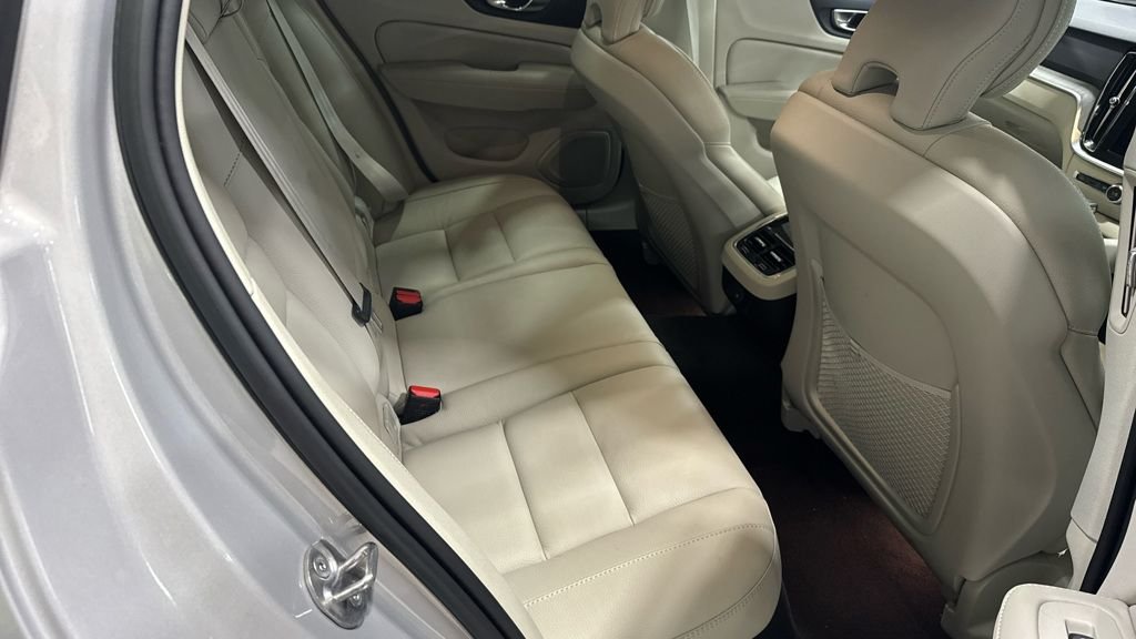 Used Volvo V60 2023 for sale - 77835738: Photo 6
