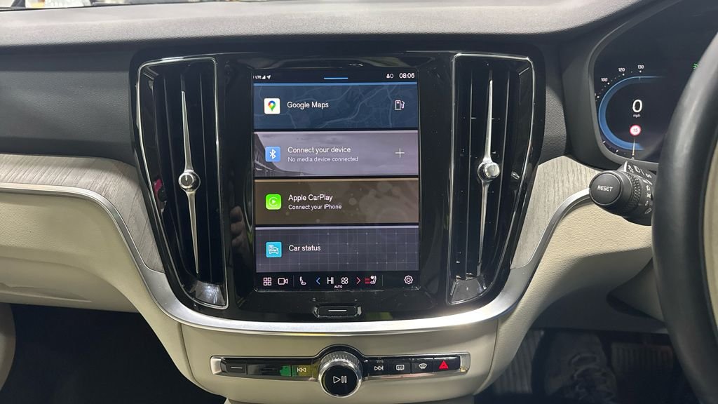 Used Volvo V60 2023 for sale - 77835738: Photo 9