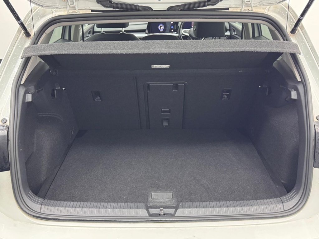 Used Volkswagen Golf 2022 for sale - 76642908: Photo 24