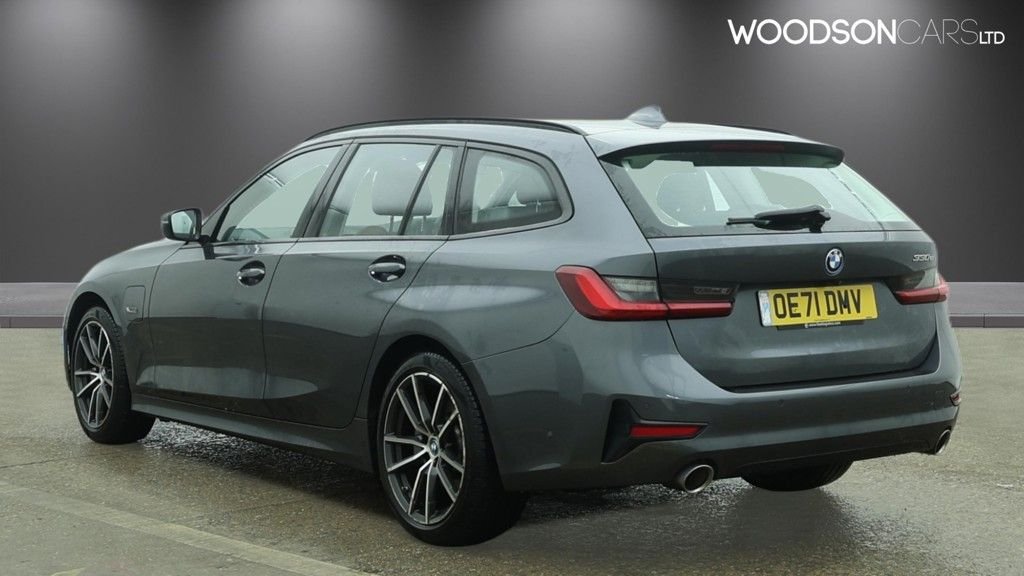 Used BMW 3 Series 2022 for sale - 77594104: Photo 2