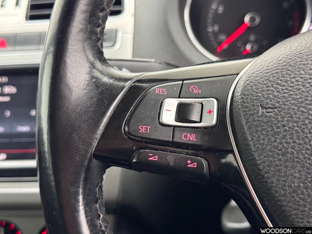 Used Volkswagen Polo 2016 for sale - 76841684: Photo 15