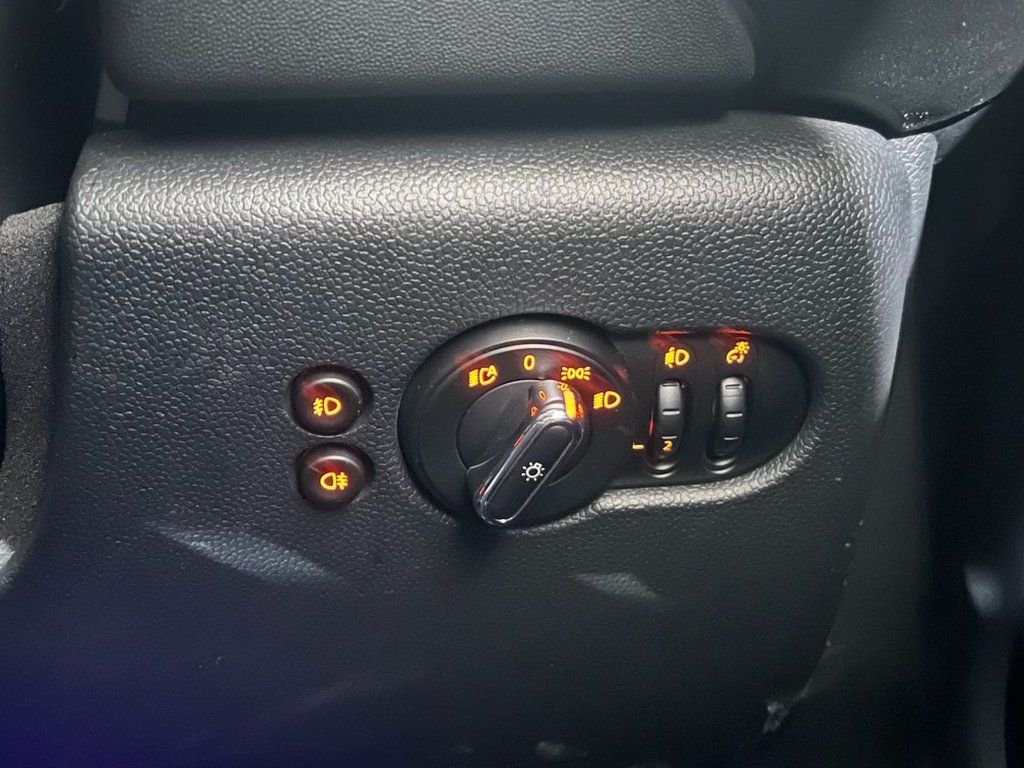 Used MINI Hatch 2017 for sale - 76642871: Photo 31