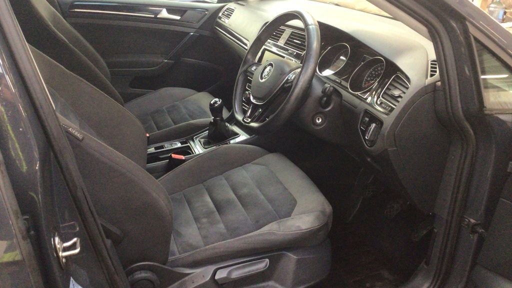 Used Volkswagen Golf 2013 for sale - 77111158: Photo 5