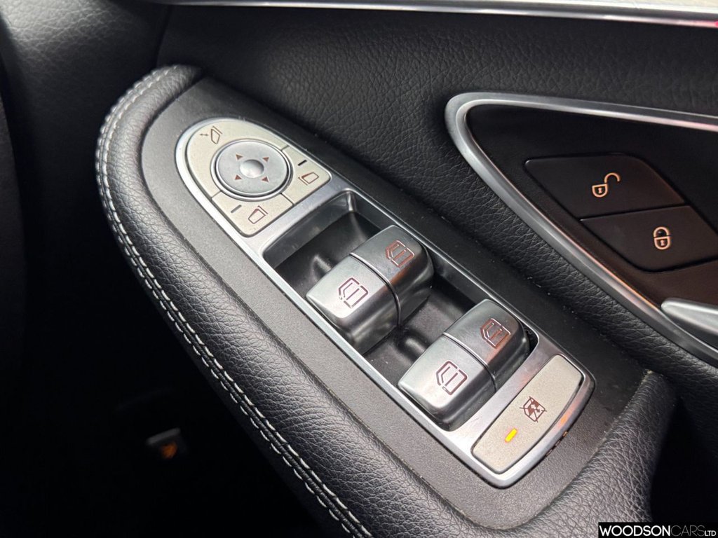 Used Mercedes-Benz GLC 2018 for sale - 77666623: Photo 31