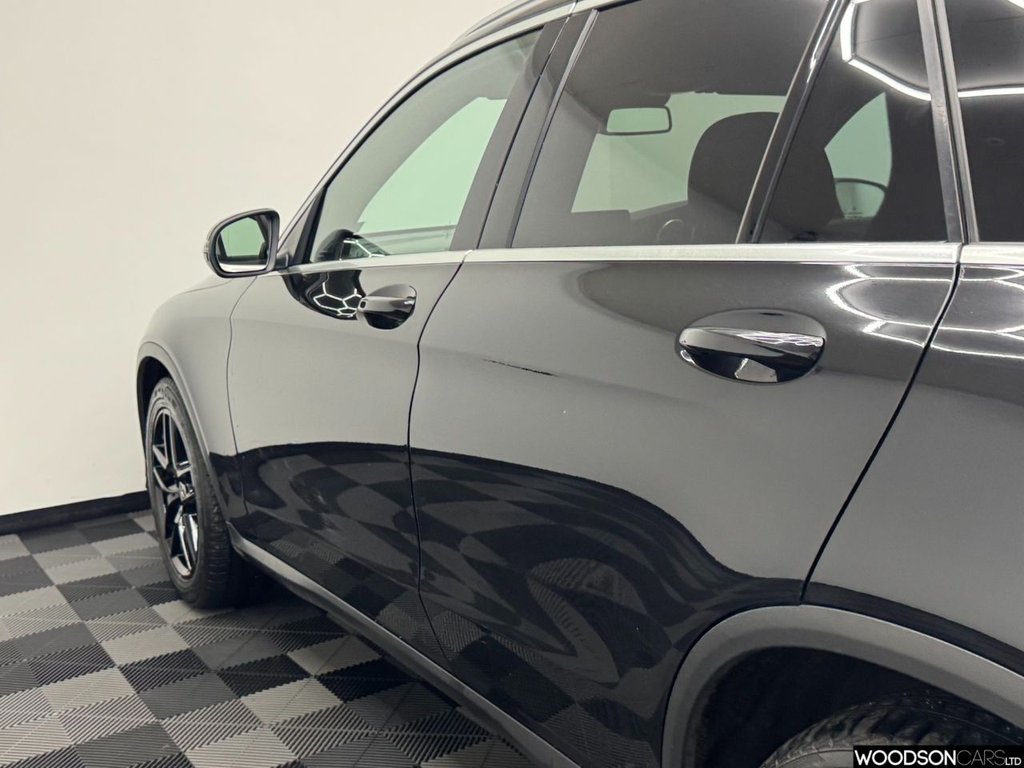 Used Mercedes-Benz GLC 2018 for sale - 77666623: Photo 39