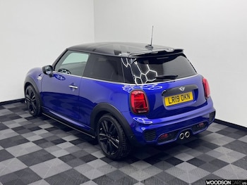 Used MINI Hatch 2019 for sale - 76080323: Photo 2