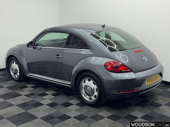 Used Volkswagen Beetle 2018 for sale - 78850970: Photo