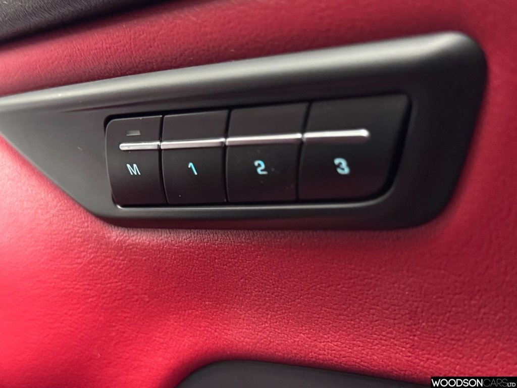 Used Jaguar E-Pace 2018 for sale - 77048913: Photo 28