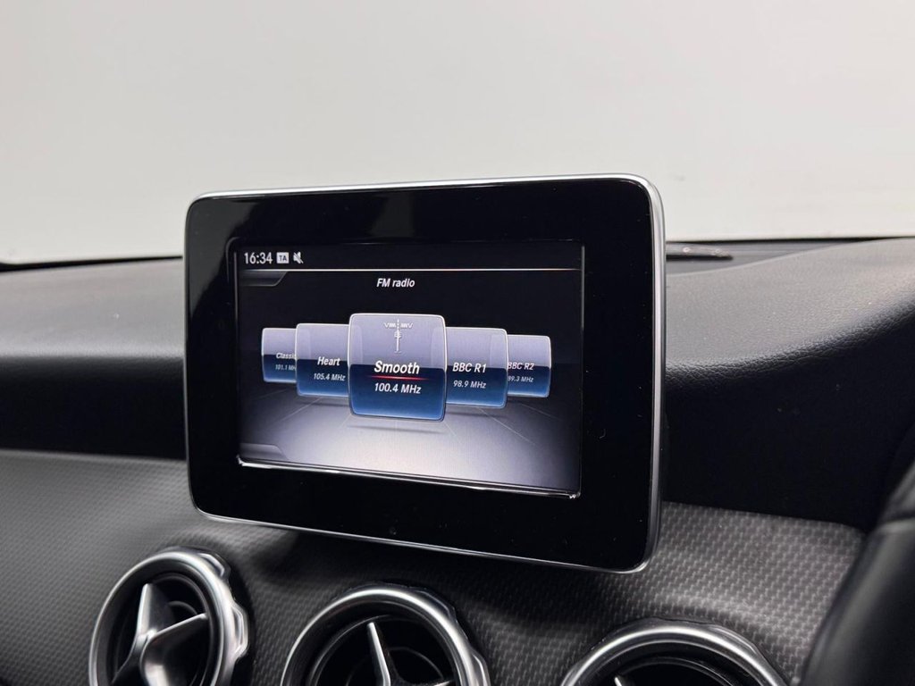 Used Mercedes-Benz GLA 2018 for sale - 76642335: Photo 10