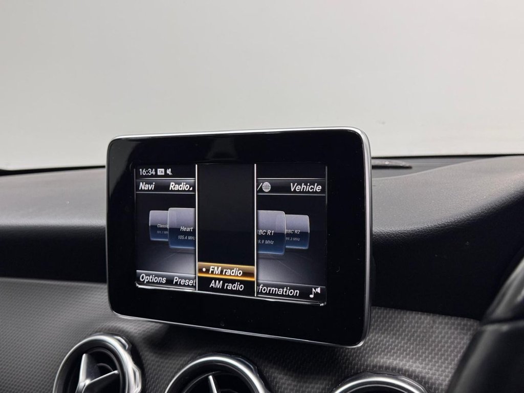 Used Mercedes-Benz GLA 2018 for sale - 76642335: Photo 12