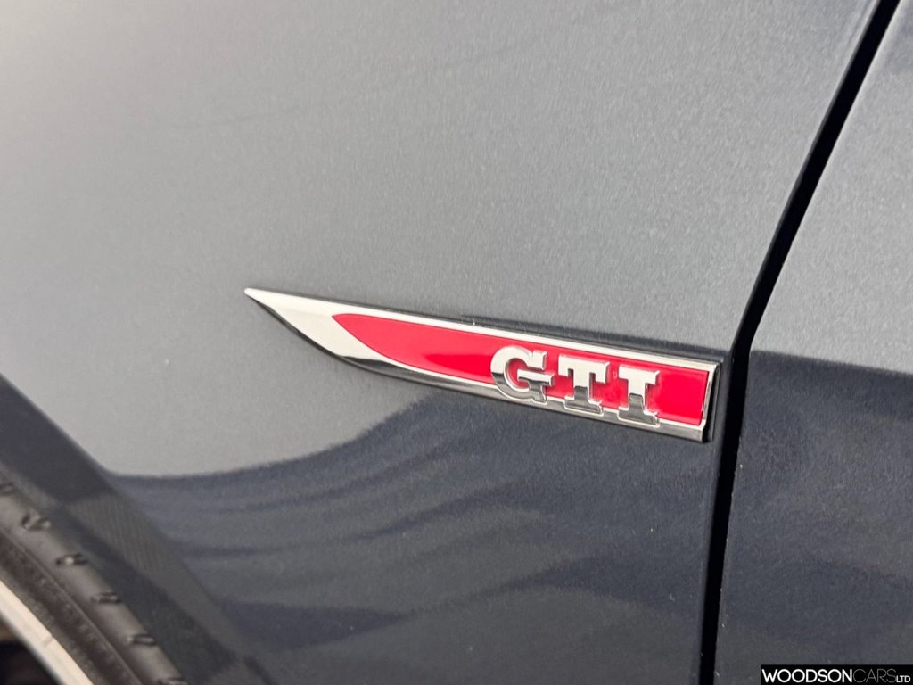 Used Volkswagen Golf 2019 for sale - 76914754: Photo 30