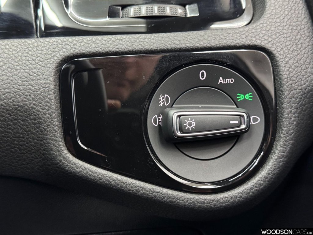 Used Volkswagen Golf 2019 for sale - 76914754: Photo 41