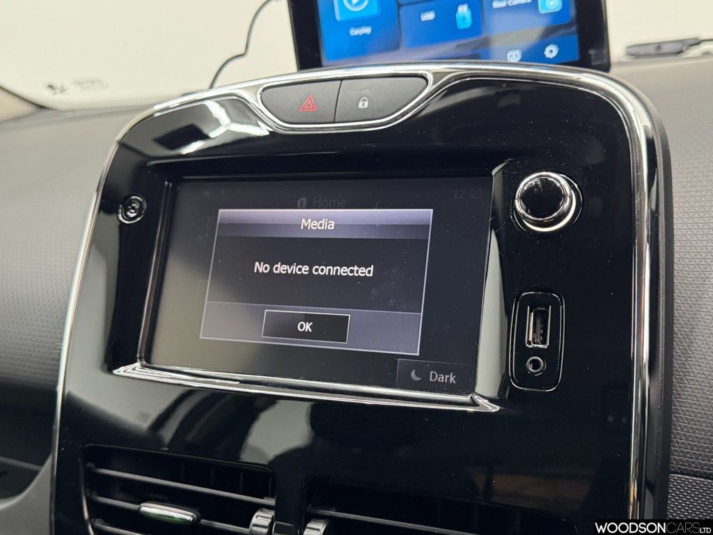 Used Renault Clio 2013 for sale - 77820683: Photo 13