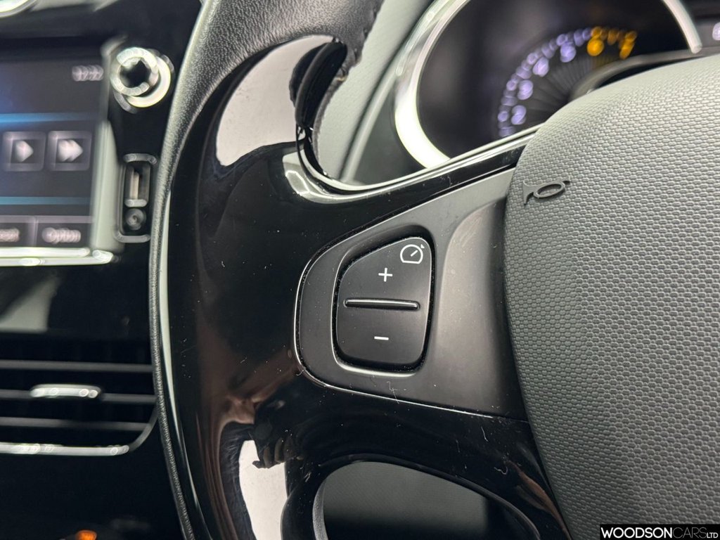 Used Renault Clio 2013 for sale - 77820683: Photo 19