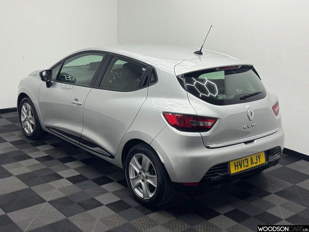 Used Renault Clio 2013 for sale - 77820683: Photo 2