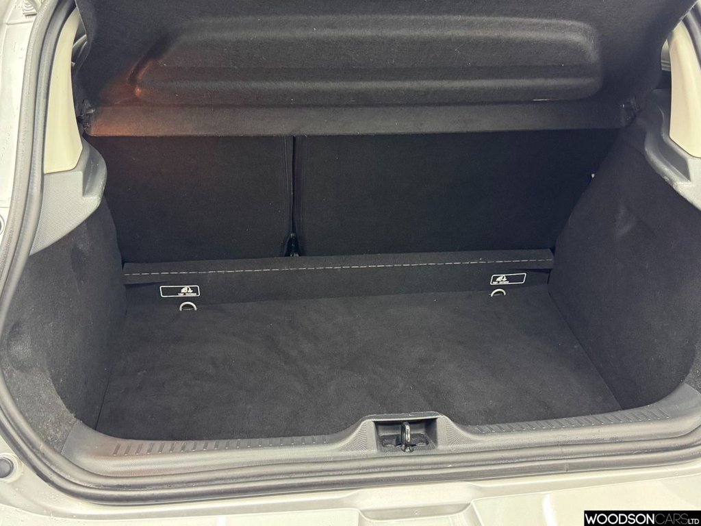 Used Renault Clio 2013 for sale - 77820683: Photo 24