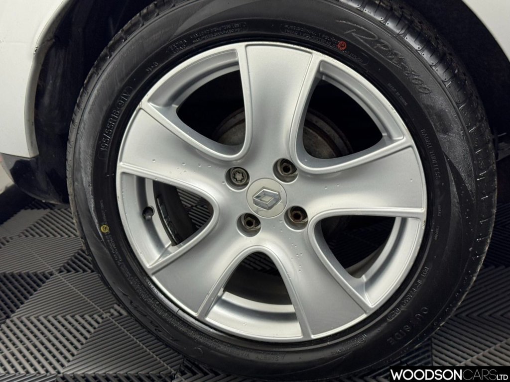 Used Renault Clio 2013 for sale - 77820683: Photo 36