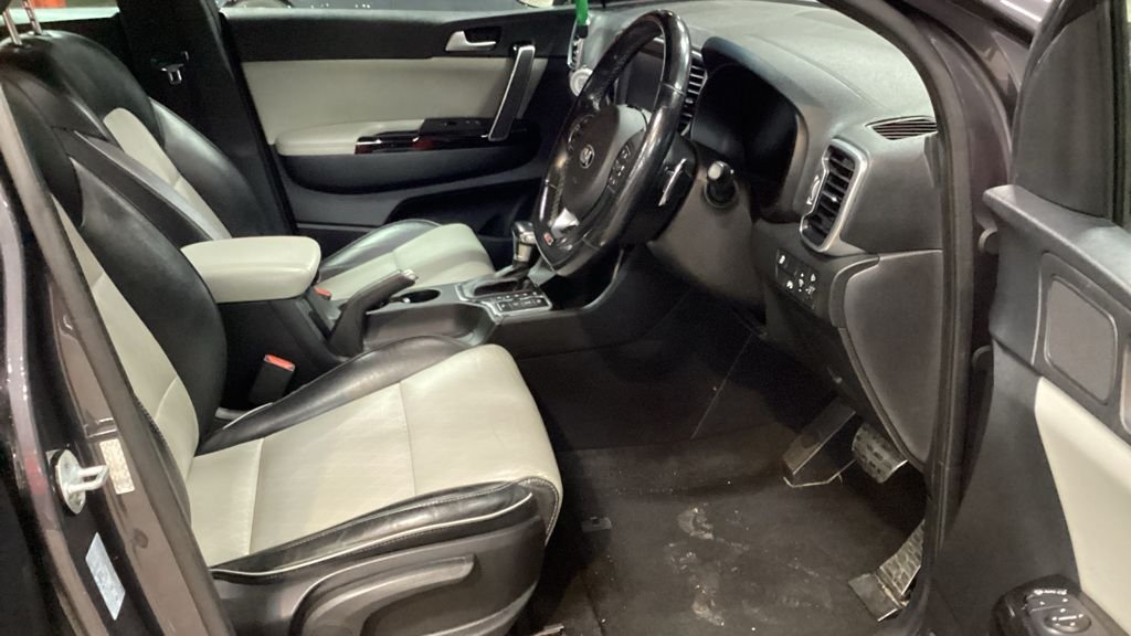 Used Kia Sportage 2017 for sale - 76642610: Photo 5