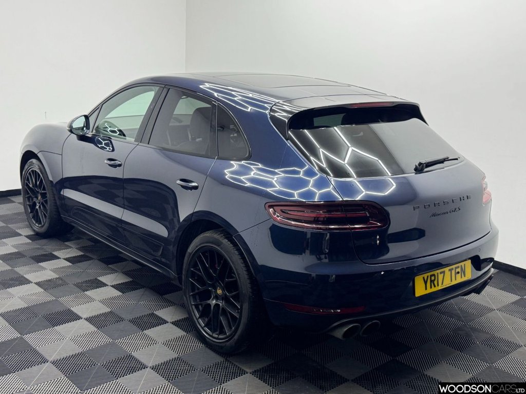 Used Porsche Macan 2017 for sale - 77765559: Photo 2
