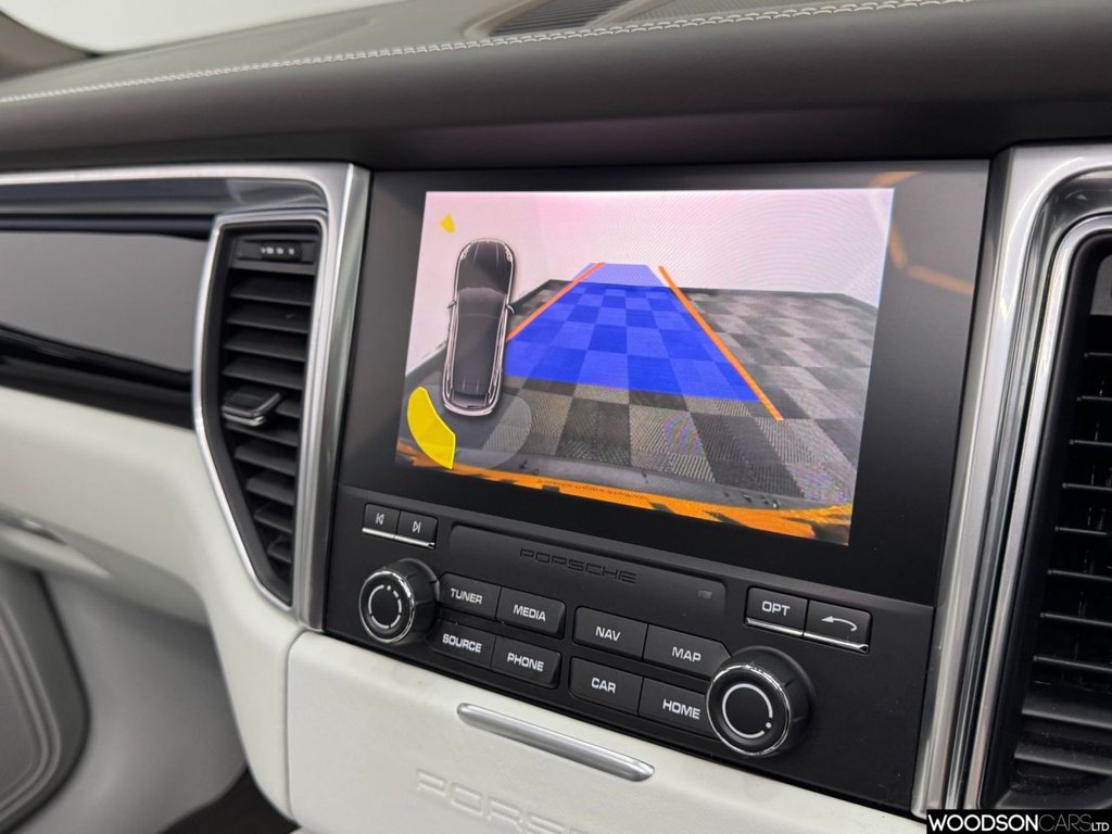 Used Porsche Macan 2017 for sale - 77765559: Photo 21