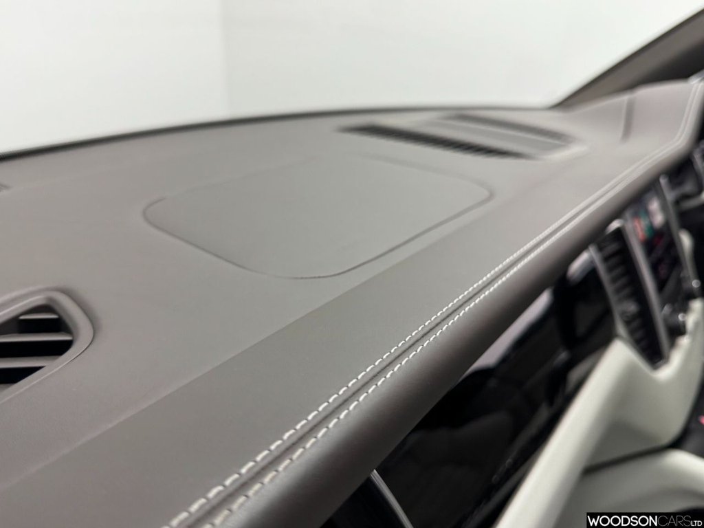 Used Porsche Macan 2017 for sale - 77765559: Photo 36