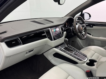 Used Porsche Macan 2017 for sale - 77765559: Photo