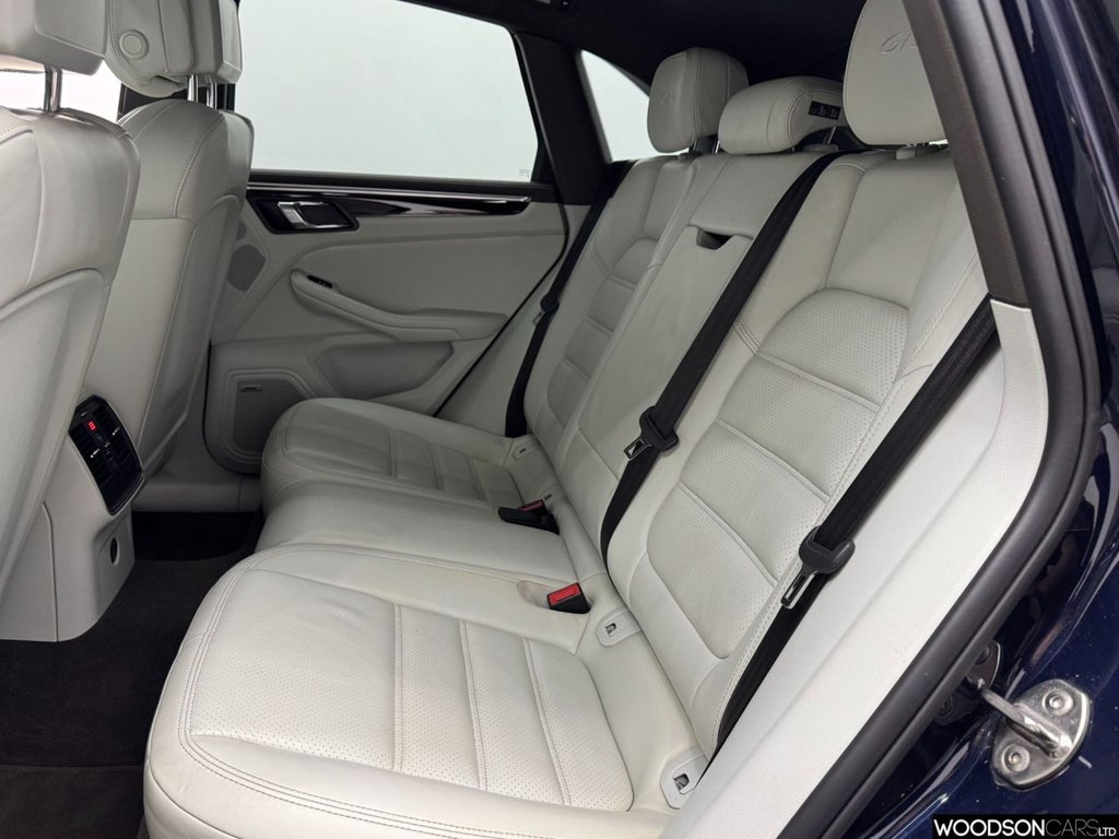 Used Porsche Macan 2017 for sale - 77765559: Photo 6