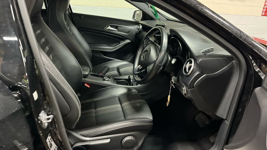 Used Mercedes-Benz A-Class 2018 for sale - 77990926: Photo 5