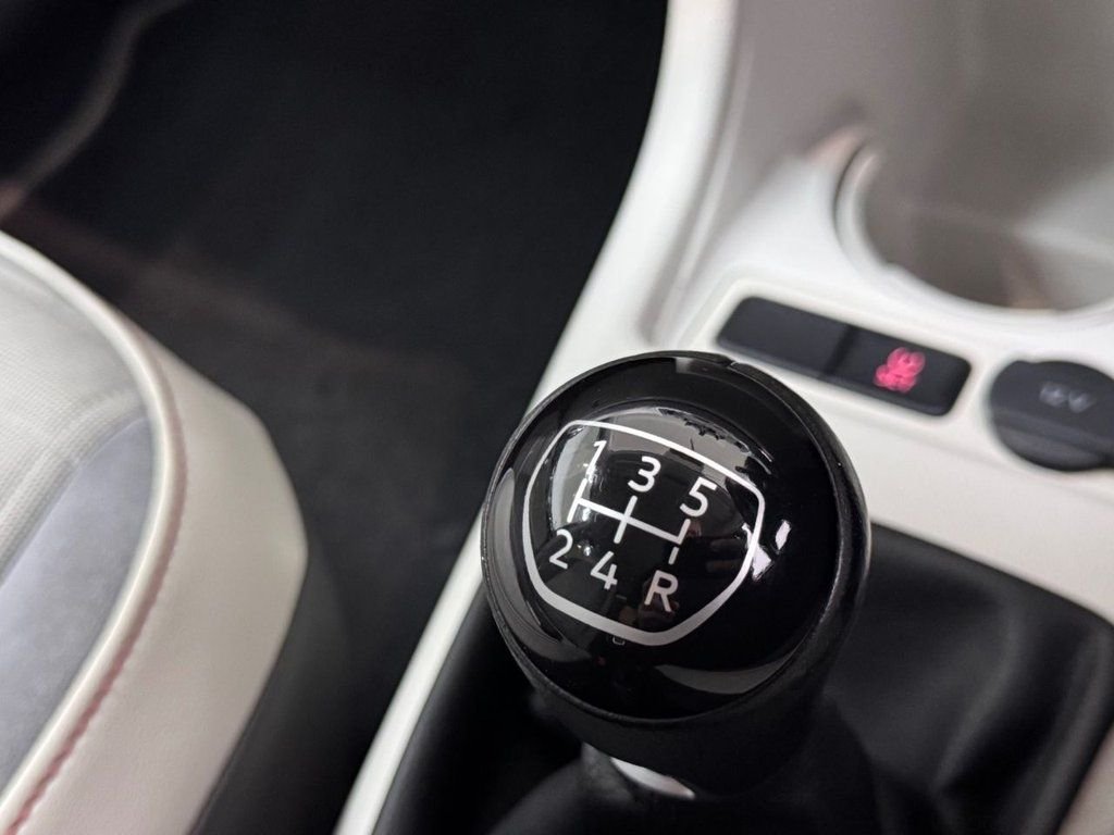 Used Volkswagen up! 2018 for sale - 76642895: Photo 18