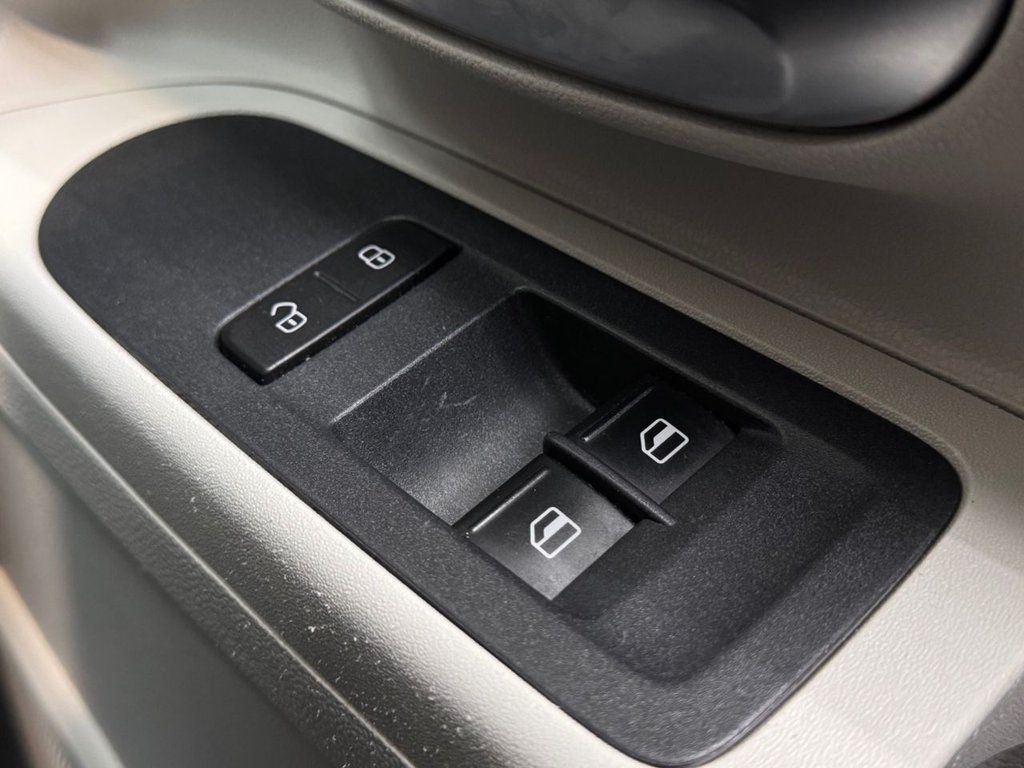 Used Volkswagen up! 2018 for sale - 76642895: Photo 19