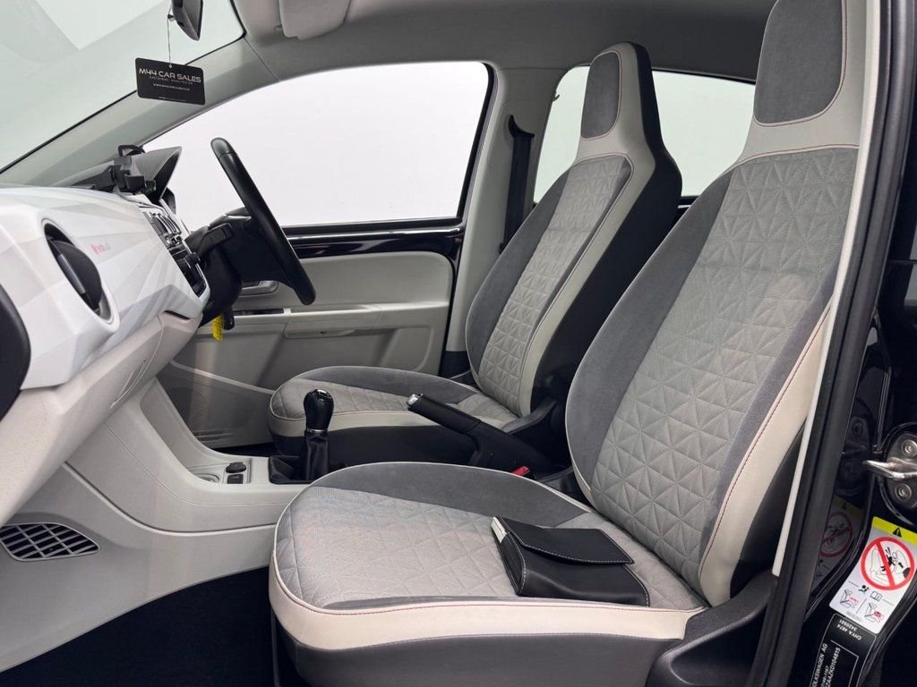 Used Volkswagen up! 2018 for sale - 76642895: Photo 6
