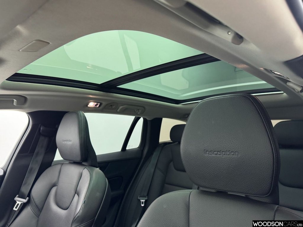 Used Volvo V60 2018 for sale - 77764758: Photo 10